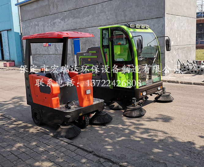 為什么企業(yè)要選擇電動(dòng)清掃車(chē)做清潔？